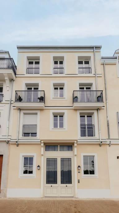 Elegance Proche Disneyland Серри Экстерьер фото